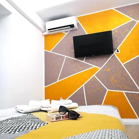 Fantastic 2 Bedrooms, Just 20 Meters From Ocean *